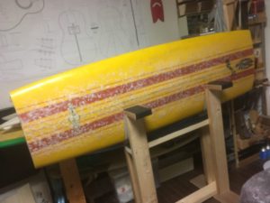 ノ−ズとテイルをカットしたロングボ−ド